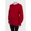 Вязанный свитер красного цвета 