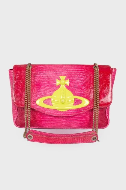 Розовая сумка с зеленым логотипом