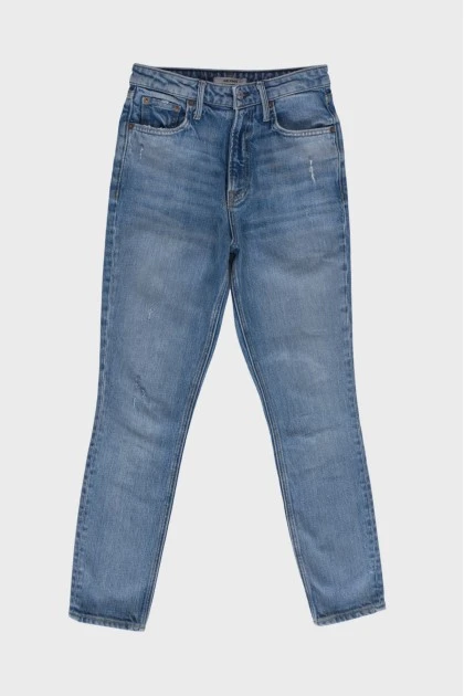 Голубые джинсы с эффектом потертых 