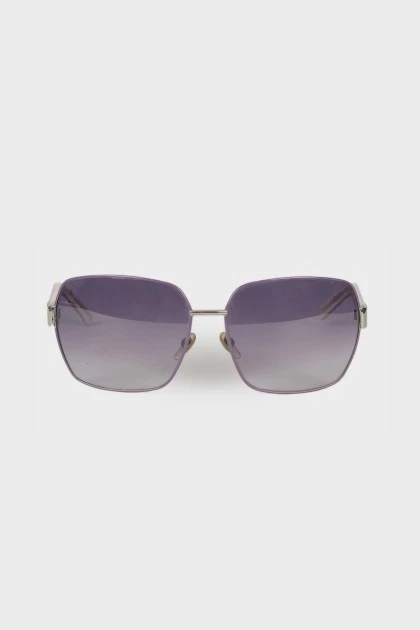 Фіолетові сонцезахисні окуляри