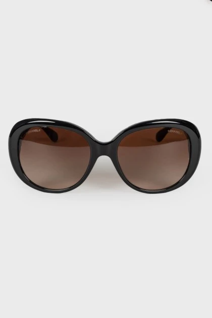 Солнцезащитные очки с двухцветной дужкой
