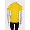 Желтая футболка в принт 