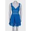 Синя сукня з мереживом