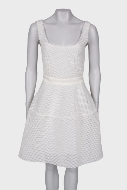 Белое платье с узором-сетка 