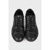 Кожаные черные кроссовки  