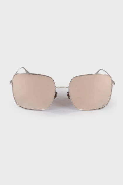 Серебристые солнцезащитные очки
