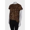 Леопардовая футболка с кожаными завязками