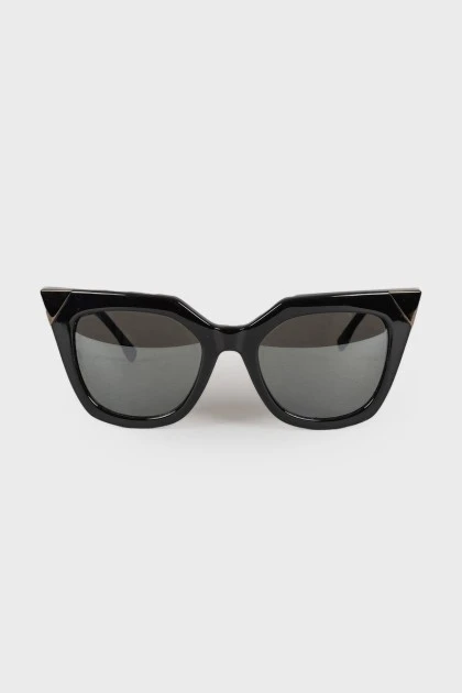 Сонцезахисні окуляри з фігурною дужкою