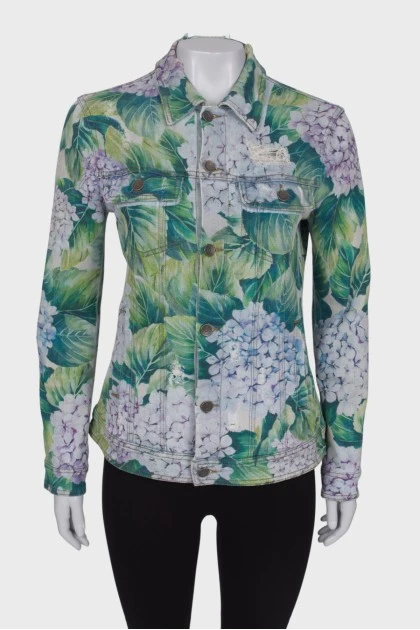 Джинсовая куртка в цветочный принт 