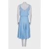 Плиссированное платье голубого цвета