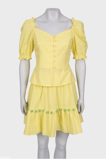 Желтый костюм блуза и юбка
