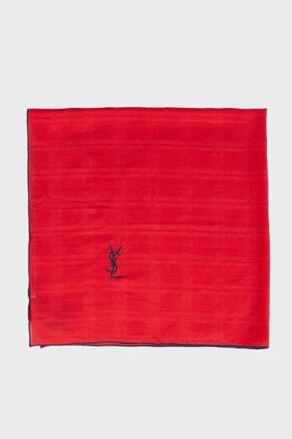 Червона хустка з вишитим логотипом