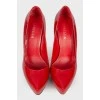 Красные туфли из лакированной кожи 