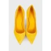 Желтые замшевые туфли-лодочки