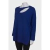 Удлиненный свитер синего цвета