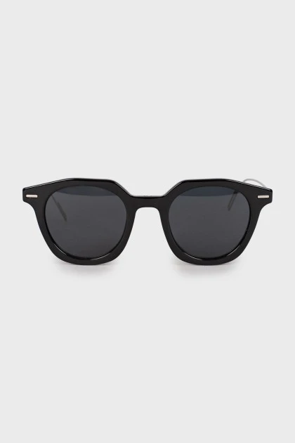 Солнцезащитные очки с металлическими дужками 