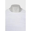 Біла футболка з драпіруванням на рукавах