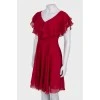 Червона сукня з воланами