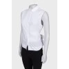 Біла блузка на зав'язках