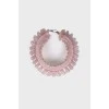 Розовое ожерелье с оборками