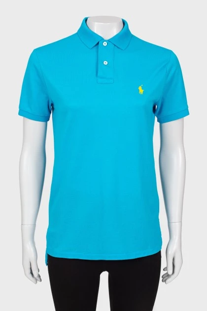 Голубая футболка с вышитым лого