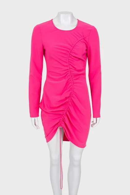 Розовое платье с драпировкой с биркой 