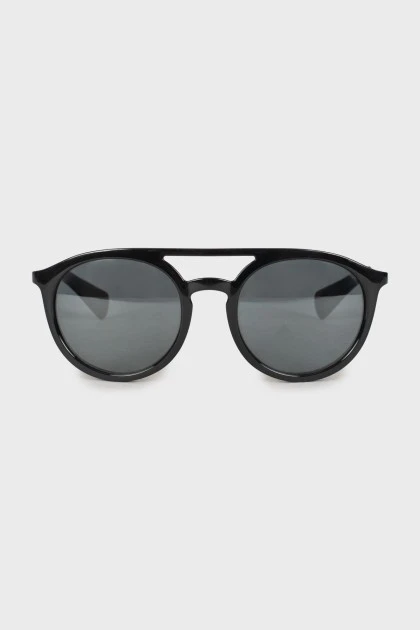Чорні сонцезахисні окуляри browline