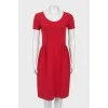 Червона сукня з коротким рукавом