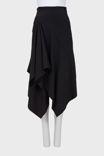 Черная юбка с асимметричным низом