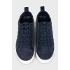 Темно-синие кроссовки с лого