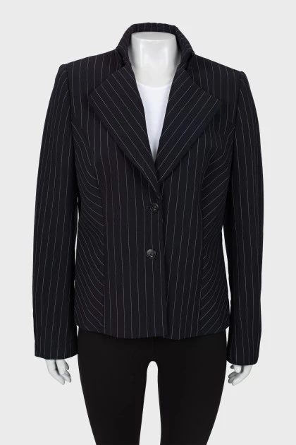 Черный пиджак с прямоугольными лацканами 