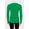 Зеленый свитер с вышитым логотипом