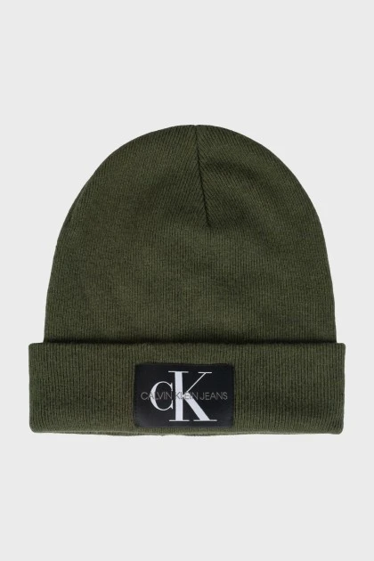 Мужская зеленая шапка с логотипом бренда
