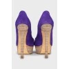 Замшевые туфли фиолетового цвета 