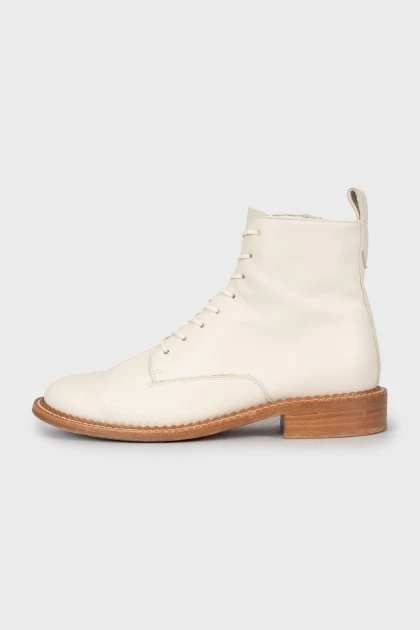 Кожаные белые ботинки на шнуровке