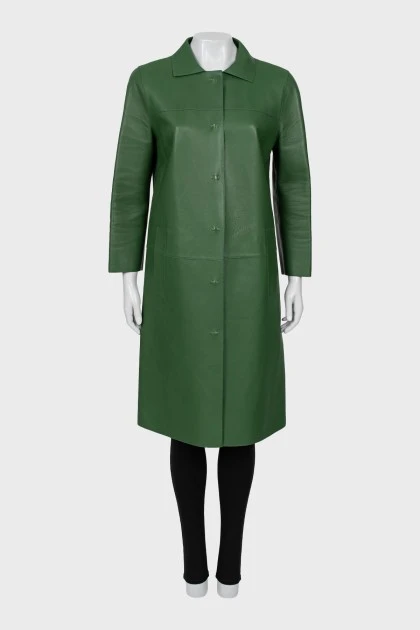 Кожаное пальто зеленого цвета