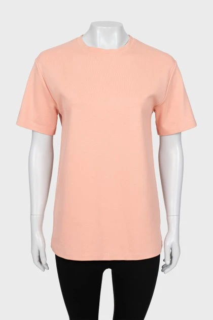 Розовая футболка прямого кроя
