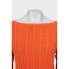 Вязаный свитер оранжевого цвета