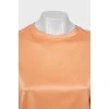 Оранжевая футболка с рельефными швами