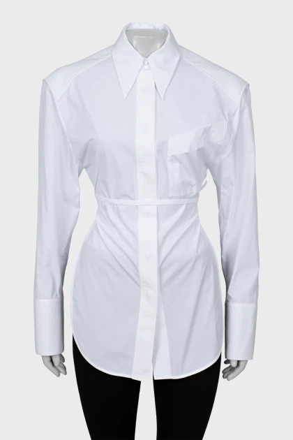 Біла сорочка з відкритою спиною