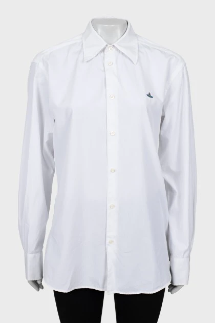 Приталенная рубашка белого цвета