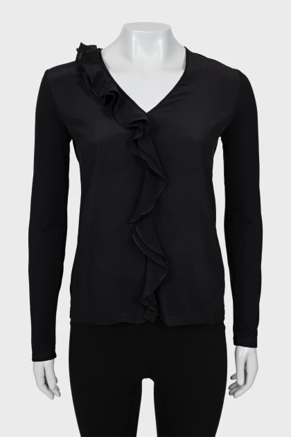 Черная блуза с оборками