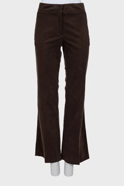 Велюровые брюки коричневого цвета