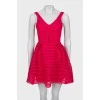 Рожева сукня без рукавів