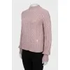 Розовый свитер с объемными рукавами