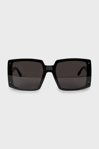 Черные солнцезащитные очки прямоугольной формы