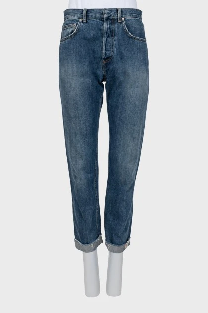 Темно-голубые джинсы с необработанным краем