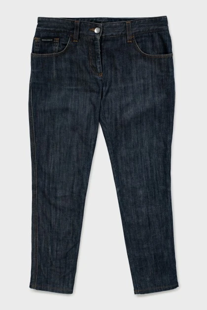 Укороченные джинсы синего цвета