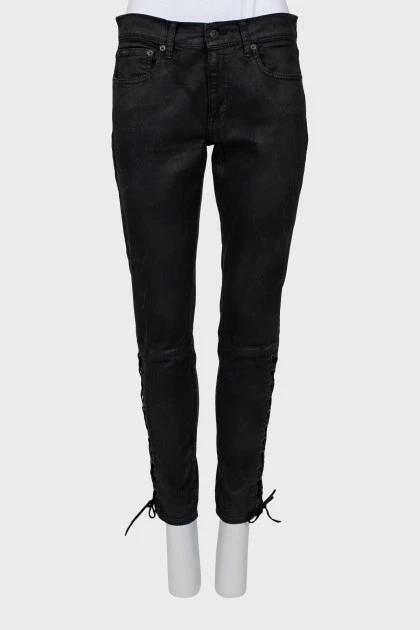 Черные зауженные джинсы 