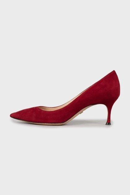 Красные замшевые туфли с острым носком